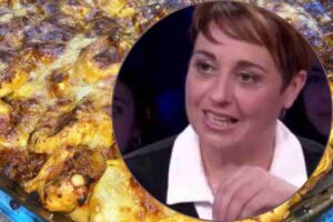Benedetta Rossi e sullo sfondo tortellini al forno